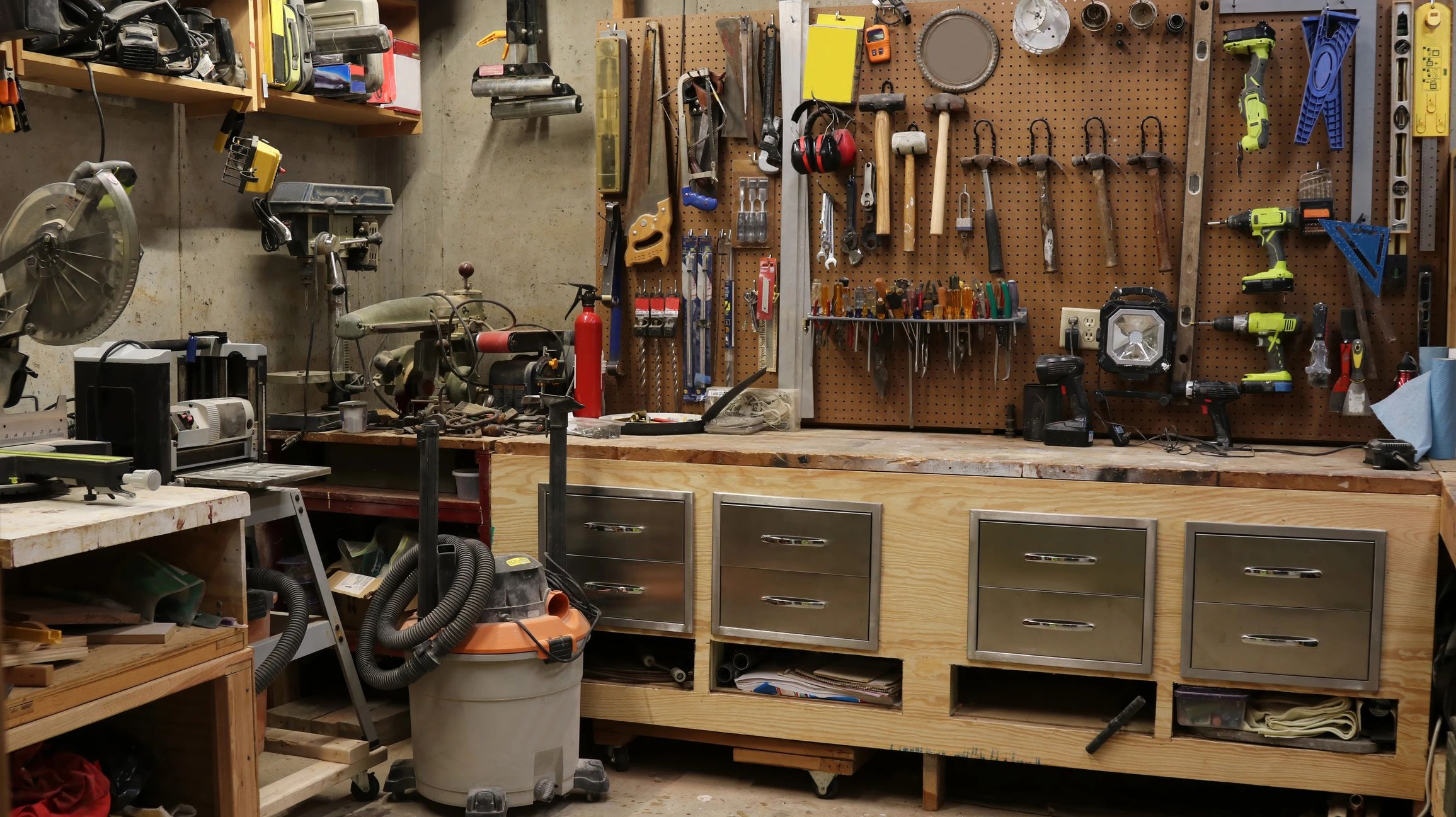 Professional cutting tools in a workshop